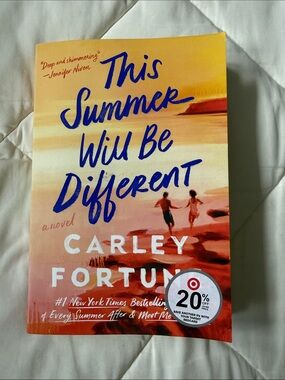 This Summer Will Be Different by Carley Fortune - Soft-back